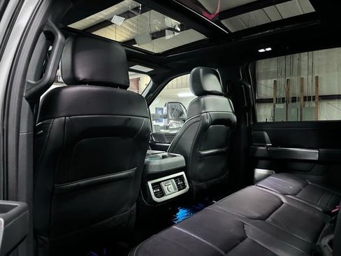 Used 2025 Ford F250 Platinum AWD/4WD image 8
