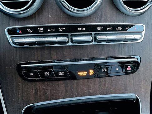 Certified 2022 Mercedes-Benz GLC 300 4MATIC image 11