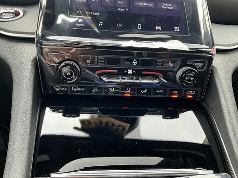 New 2025 Jeep Grand Cherokee Altitude image 26