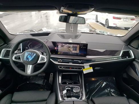 New 2026 BMW X5 xDrive40i w/ M Sport Package image 13