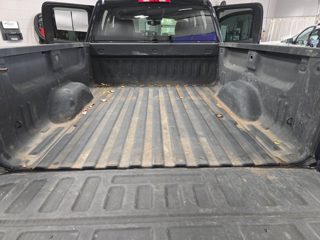 Used 2018 Chevrolet Silverado 2500 LTZ w/ Snow Plow Prep Package AWD/4WD image 12