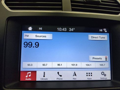 Used 2019 Ford Explorer Limited w/ Ford Safe & Smart Package image 25