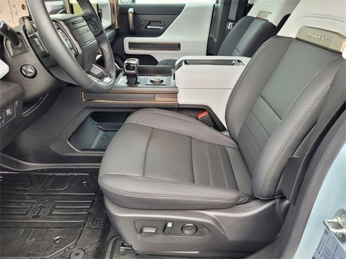 Used 2024 GMC Hummer EV 2X w/ Extreme Off-Road Package image 17
