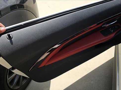 Used 2018 BMW M4 Coupe w/ Executive Package RWD image 9