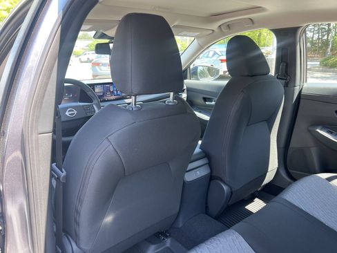 New 2026 Nissan Sentra SV w/ SV Convenience Package FWD image 18