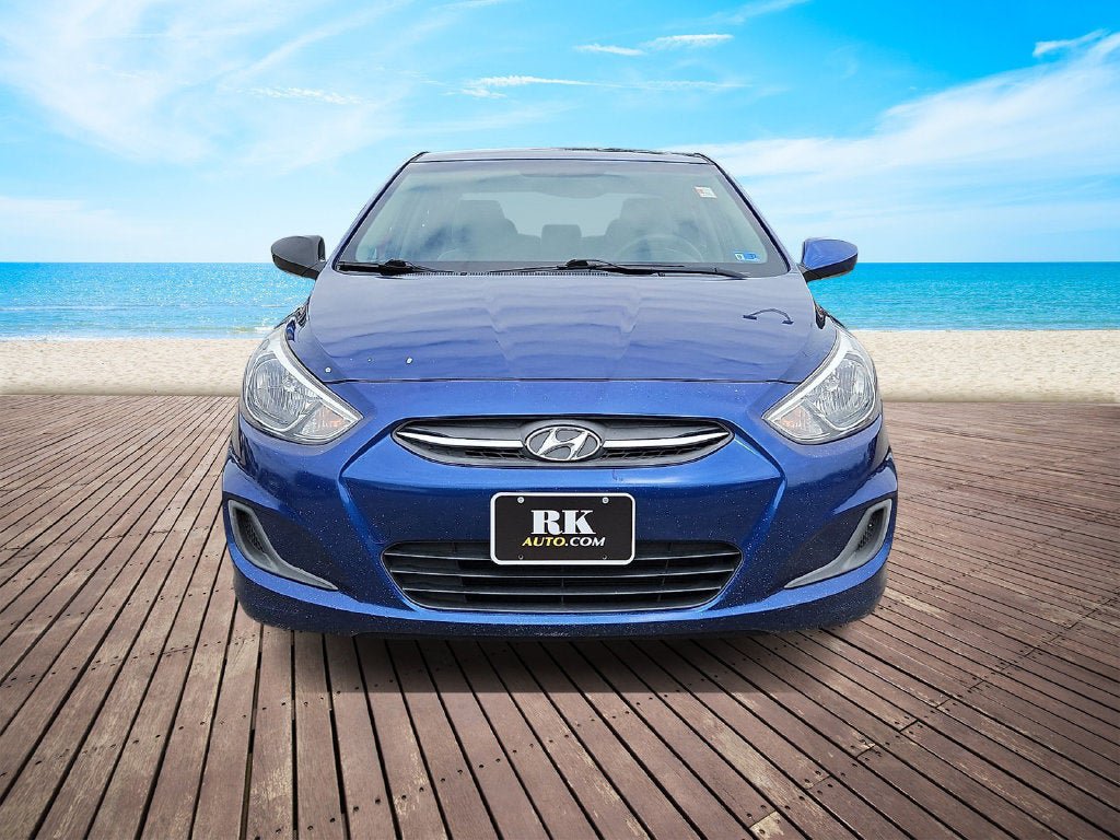 Used 2017 Hyundai Accent SE FWD image 2