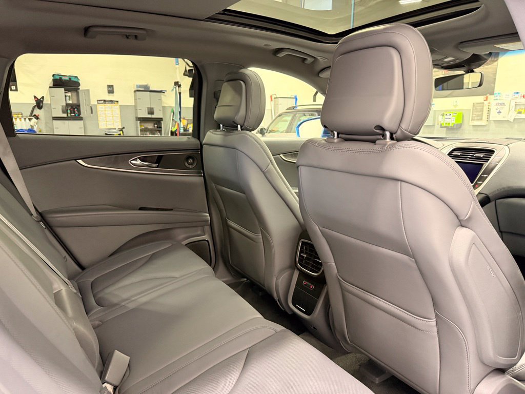 Used 2020 Lincoln Nautilus Reserve w/ Cargo Utility Package AWD/4WD image 25