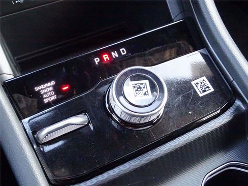 Used 2025 Jeep Grand Cherokee Limited w/ Black Appearance Package image 29