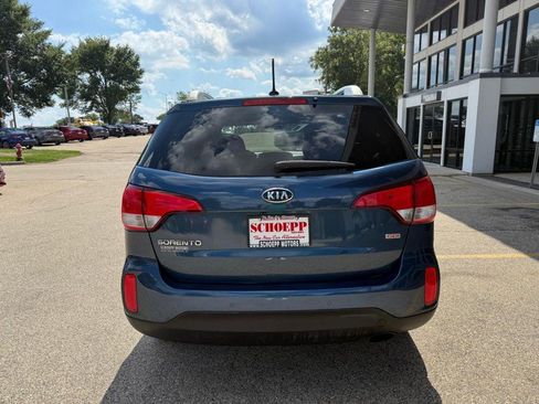 Used 2014 Kia Sorento LX image 6