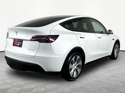 Used 2021 Tesla Model Y Long Range AWD/4WD image 6