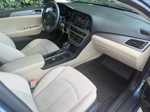 Used 2017 Hyundai Sonata SE FWD image 19