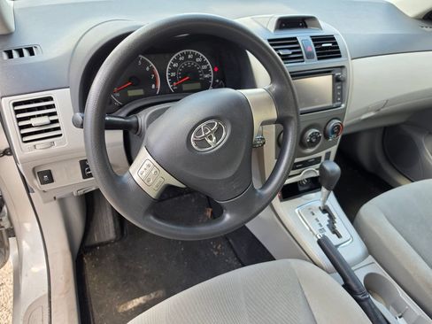 Used 2013 Toyota Corolla LE FWD image 4