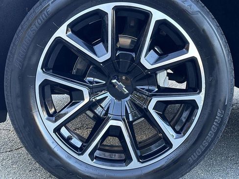 Used 2022 Chevrolet Tahoe RST w/ Sport Performance Package image 8