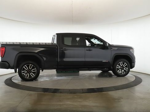 Used 2023 GMC Sierra 1500 AT4 w/ Technology Package image 6
