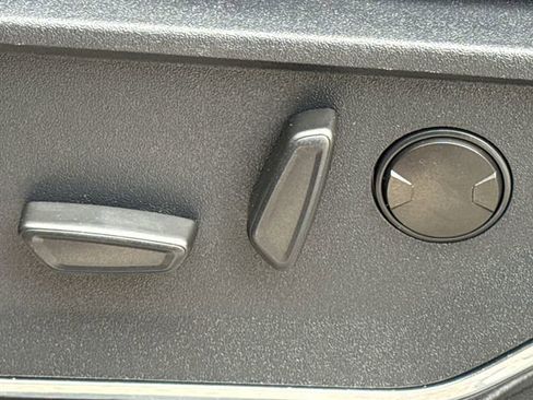 Used 2022 Ford F150 Lariat w/ FX4 Off-Road Package image 20