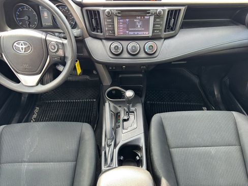 Used 2018 Toyota RAV4 LE w/ All Weather Liner Package AWD/4WD image 10