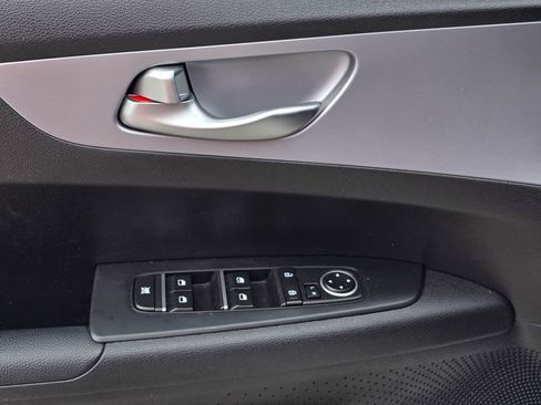 Used 2024 Kia Forte LXS FWD image 10