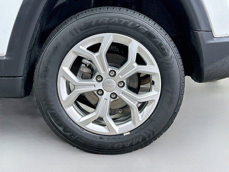 Used 2024 Jeep Compass Latitude AWD/4WD image 30