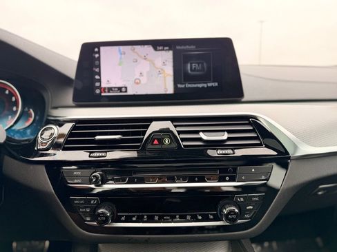 Used 2018 BMW M550i xDrive M550i xDrive image 24