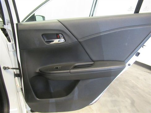 Used 2014 Honda Accord Sport image 27