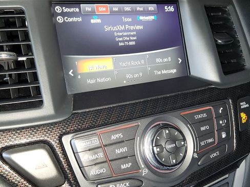 Used 2020 Nissan Pathfinder SL image 20