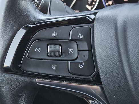 Used 2024 Buick Enclave Premium image 18