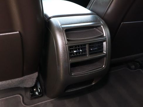 Used 2025 Cadillac XT5 Premium Luxury image 18