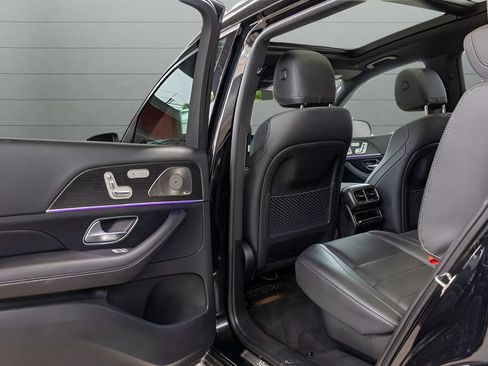 Used 2023 Mercedes-Benz GLS 450 4MATIC image 47