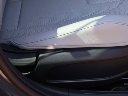 New 2026 Hyundai Elantra Limited image 15