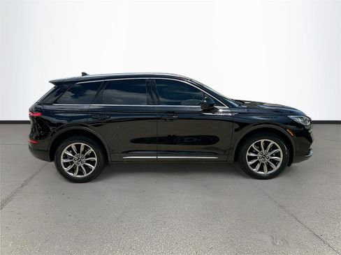 Used 2021 Lincoln Corsair AWD w/ Premium Package image 8