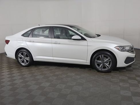 Used 2023 Volkswagen Jetta SE w/ Panoramic Sunroof Package FWD image 18