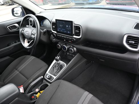 Used 2025 Hyundai Venue SEL FWD image 34