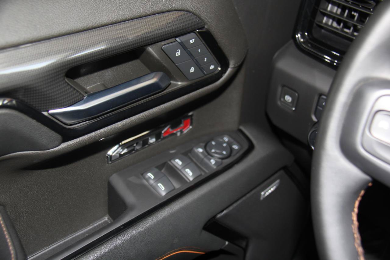 Used 2024 GMC Sierra 1500 AT4 w/ Technology Package AWD/4WD image 21