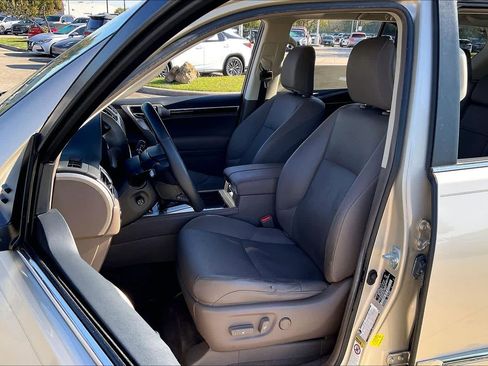 Used 2016 Lexus GX 460 image 6