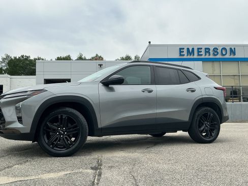 Certified 2024 Chevrolet Trax ACTIV FWD image 2