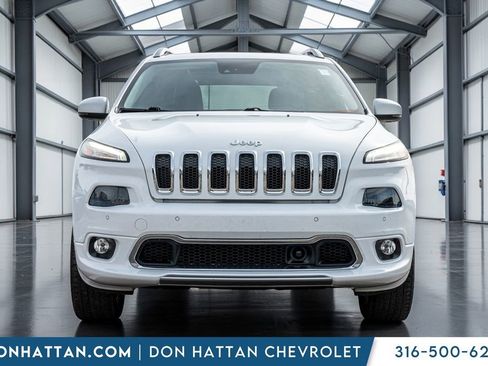 Used 2016 Jeep Cherokee Overland w/ Technology Group image 36