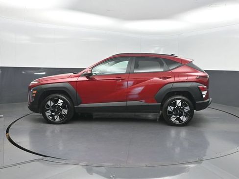 Used 2024 Hyundai Kona SEL AWD/4WD image 2