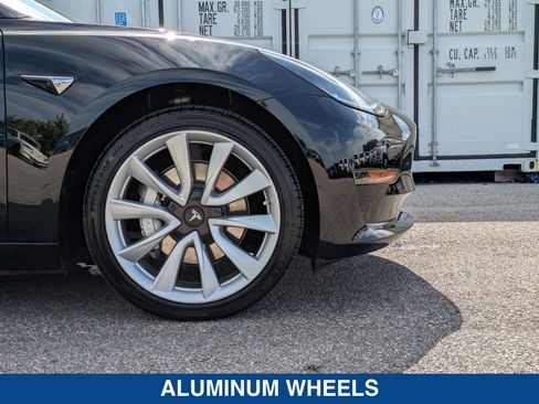 Used 2018 Tesla Model 3 Long Range RWD image 12
