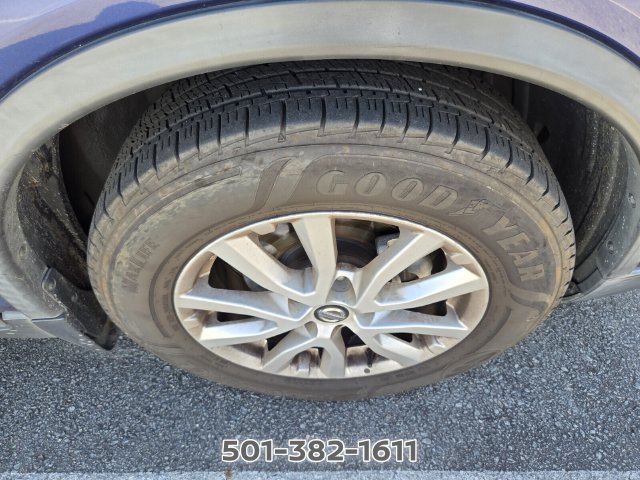 Used 2018 Nissan Rogue SV w/ Premium Package FWD image 8