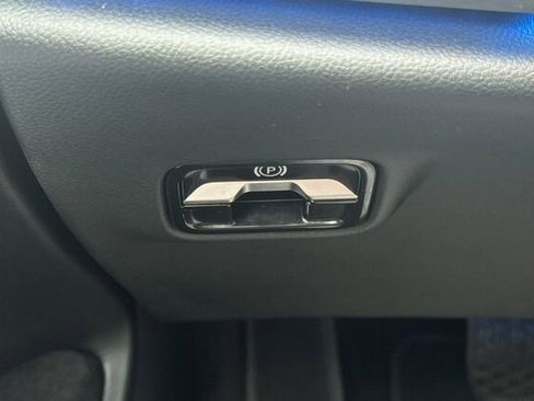 Certified 2025 Mercedes-Benz E 350 4MATIC Sedan image 31