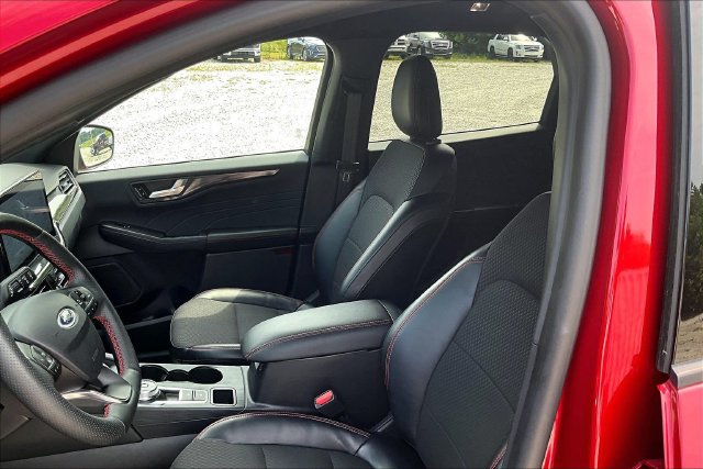 Used 2024 Ford Escape ST-Line w/ Tech Pack #1 AWD/4WD image 22