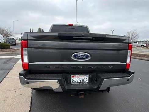 Used 2017 Ford F250 Lariat w/ Lariat Ultimate Package image 5