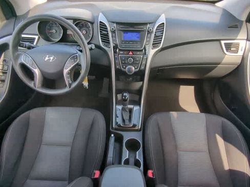 Used 2015 Hyundai Elantra GT FWD image 15