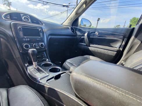 Used 2017 Buick Enclave Leather image 11