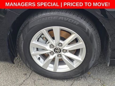 Used 2025 Toyota Camry LE FWD image 17