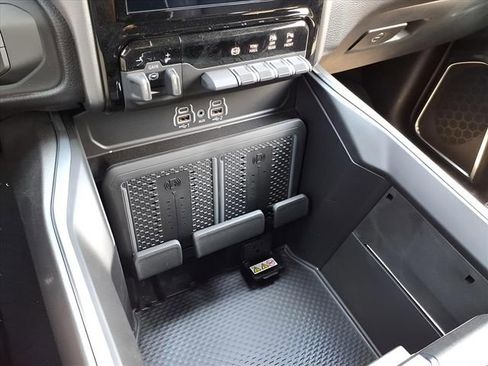 New 2025 RAM 2500 Laramie w/ Night Edition image 14