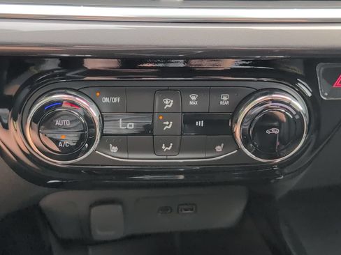New 2026 Chevrolet Trax ACTIV w/ Driver Confidence Package FWD image 20