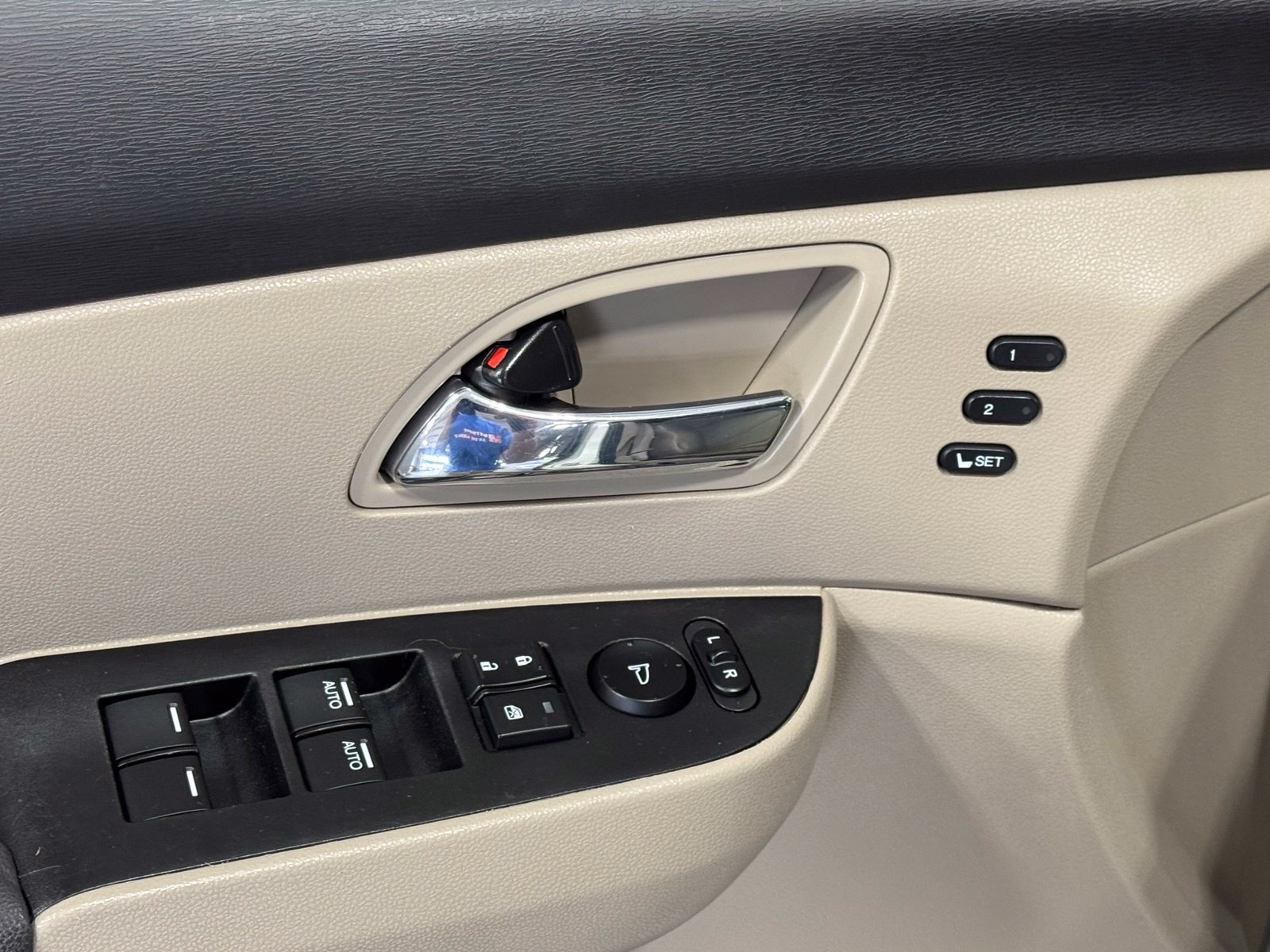Used 2014 Honda Odyssey Touring image 14