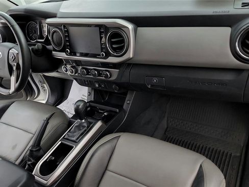 Used 2014 Toyota Tacoma 2WD Regular Cab image 31