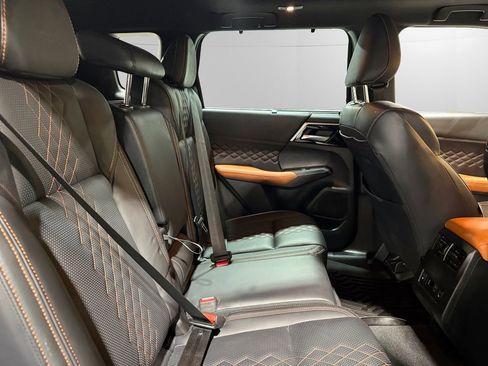 Used 2023 Mitsubishi Outlander SEL 40th Anniversary image 18